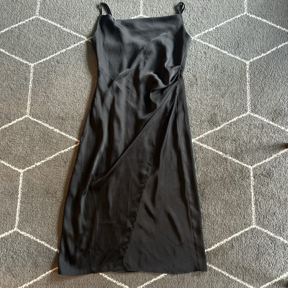 Chic Black Midi Dress